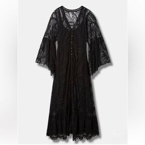 Torrid/Festi Black Lace Maxi Dress